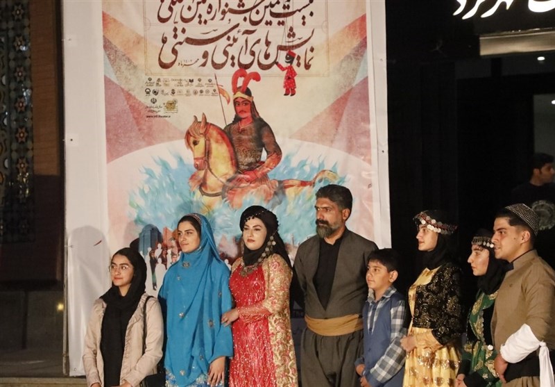 طنین نوای "بوشهری، بختیاری و کردی" در روز نخست جشنواره نمایشهای آیینی و سنتی + فیلم