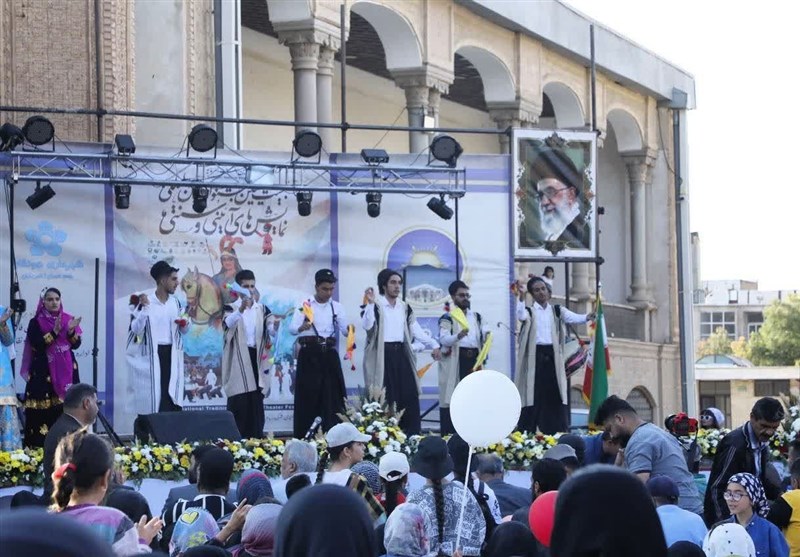 در دومین روز جشنواره نمایشهای آیینی و سنتی چه گذشت؟ + فیلم