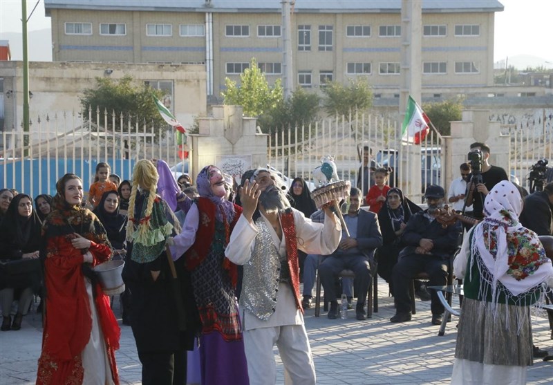 گزارشی از سومین روز جشنواره نمایشهای آیینی و سنتی/ امروز میدان نمایش به نقالان رسید + فیلم