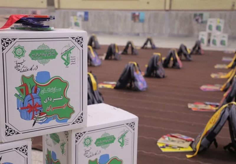 توزیع ۱۳ هزار بسته لوازمالتحریر بین دانشآموزان کم برخوردار قم