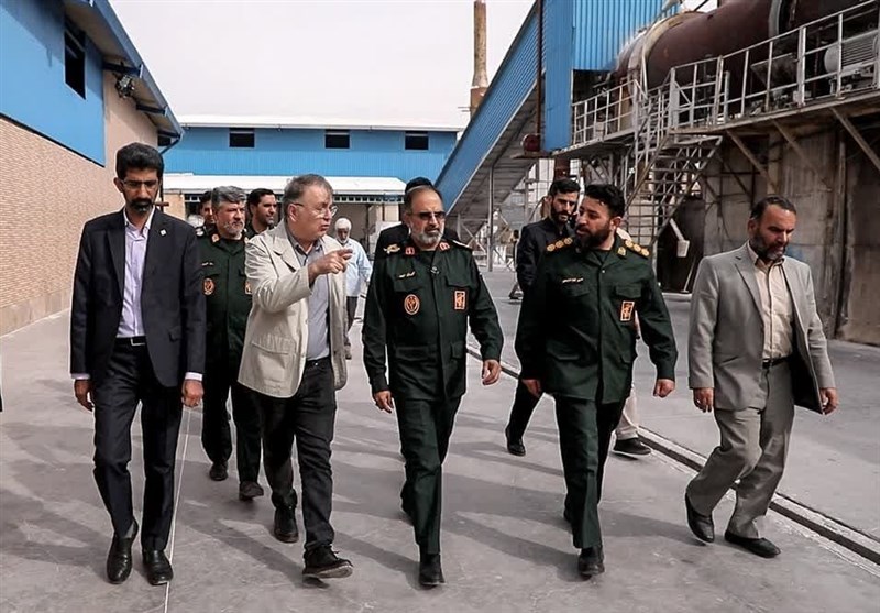 بهرهمندی از ظرفیتهای سپاه برای احیای واحدهای تولیدی و رفع موانع تولید