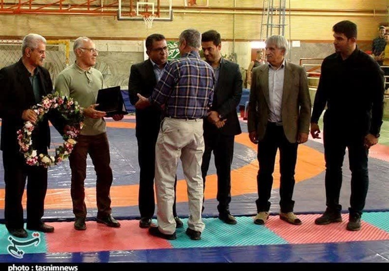 سنندج قهرمان مسابقات کشتی استان کردستان شد + فیلم