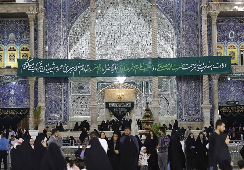 حال و هوای حرم حضرت معصومه (س) در سالروز میلاد پیامبر(ص) و امام صادق (ع)