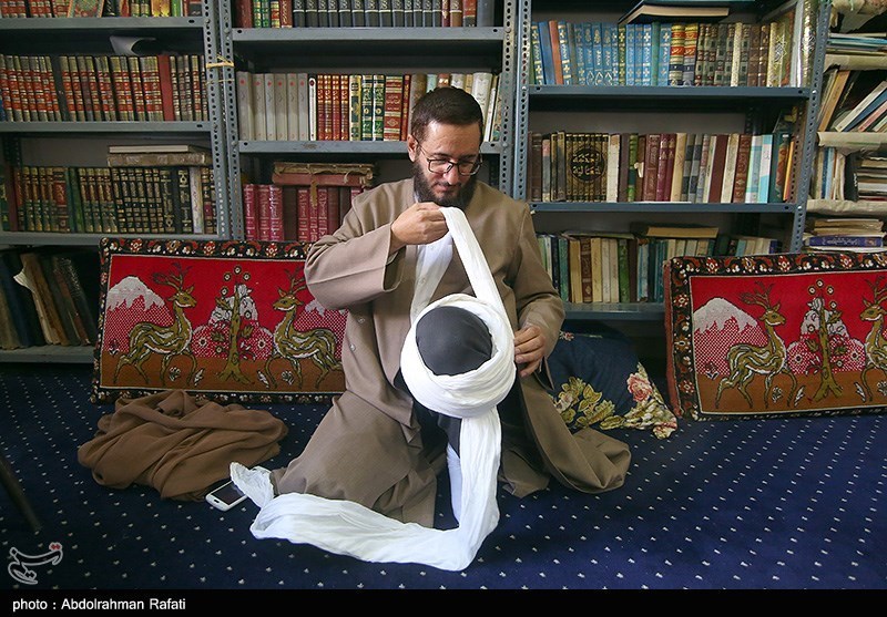 مراسم عمامهگذاری طلاب حوزه علمیه همدان + تصویر