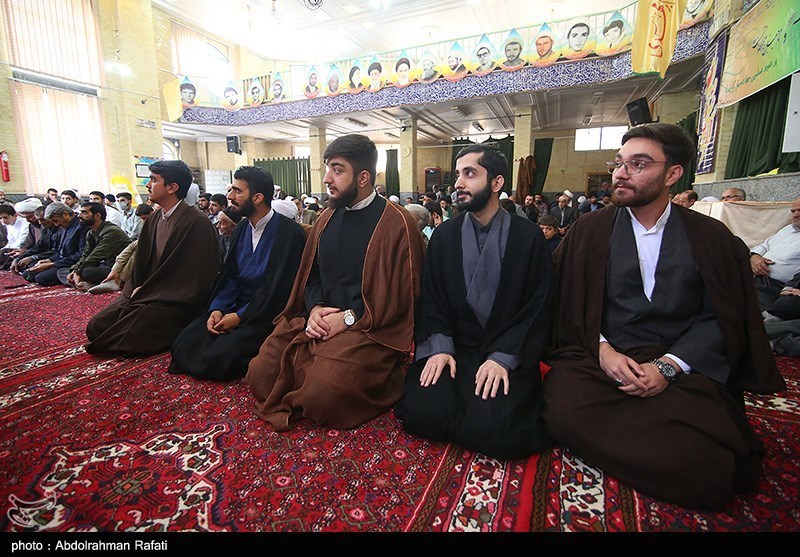 مراسم عمامهگذاری طلاب حوزه علمیه همدان + تصویر