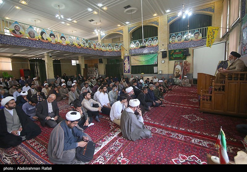 مراسم عمامهگذاری طلاب حوزه علمیه همدان + تصویر