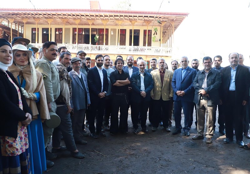 بازدید رئیس رسانه ملی از مراحل تولید سریال مادر سوجان در سیاهکل + تصاویر