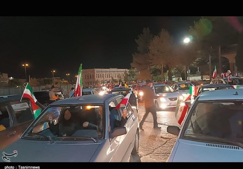 جشن و شادی مردم استان مرکزی در حمایت از عملیات طوفان الاقصی + فیلم و عکس