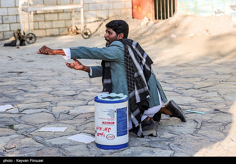 استقبال مردمی از تئاتر خیابانی مریوان + تصاویر