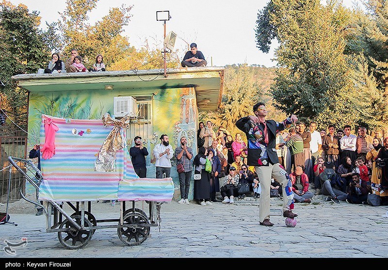 استقبال مردمی از تئاتر خیابانی مریوان + تصاویر