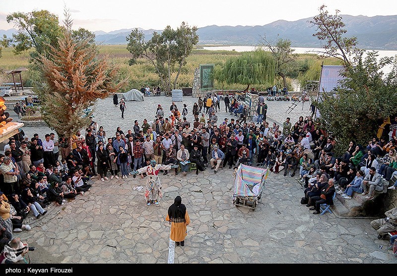 استقبال مردمی از تئاتر خیابانی مریوان + تصاویر