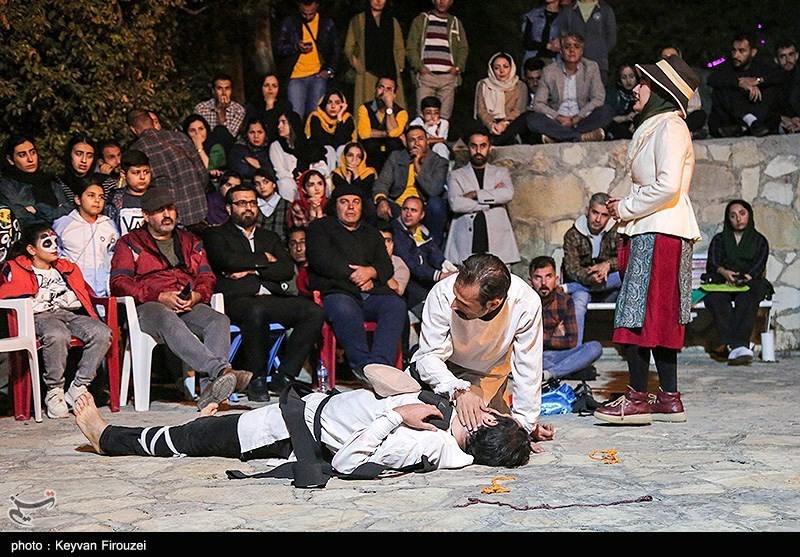 استقبال مردمی از تئاتر خیابانی مریوان + تصاویر