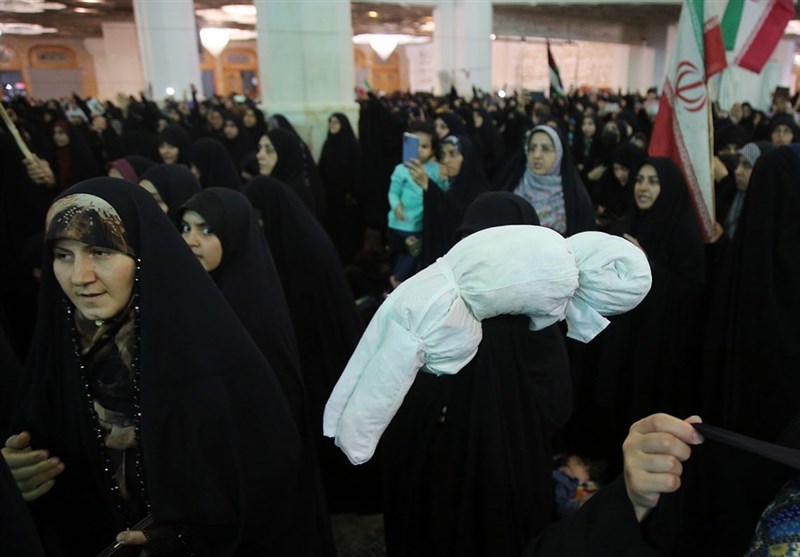 اجتماع بینالمللی عاشقان مبارزه با رژیم صهیونیستی در حرم بانوی کرامت + فیلم و تصاویر