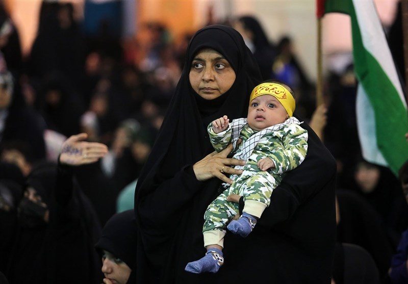 اجتماع بینالمللی عاشقان مبارزه با رژیم صهیونیستی در حرم بانوی کرامت + فیلم و تصاویر