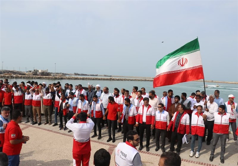 محکومیت جنایات اسرائیل از کنار خلیج فارس/ زنجیره انسانی در حمایت از فلسطینیها + فیلم و تصاویر