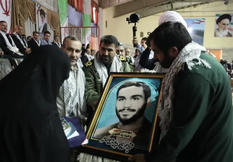 اجتماع بزرگ بسیجیان کرمانشاهی در «نمایش اقتدار»+ تصاویر