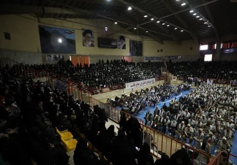 اجتماع بزرگ بسیجیان کرمانشاهی در «نمایش اقتدار»+ تصاویر