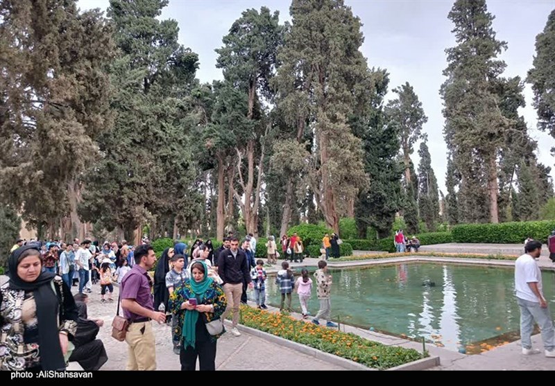 حضور گردشگران در ابنیه تاریخی کاشان + تصویر