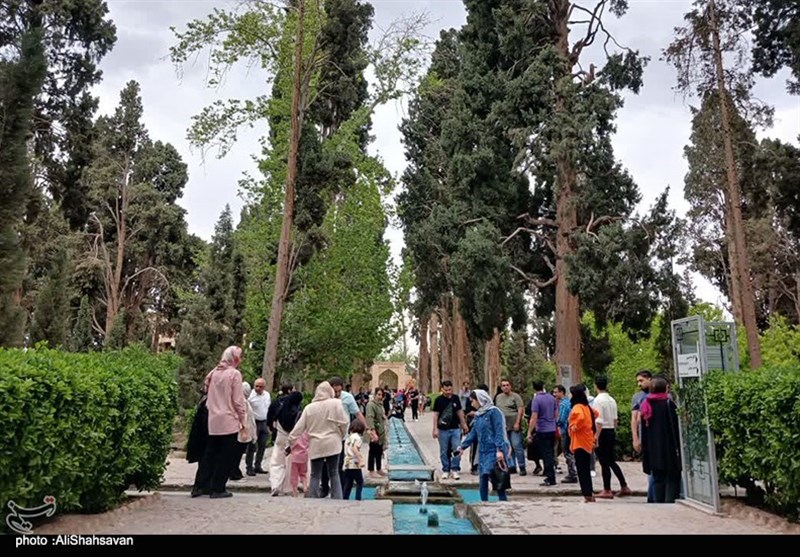 حضور گردشگران در ابنیه تاریخی کاشان + تصویر