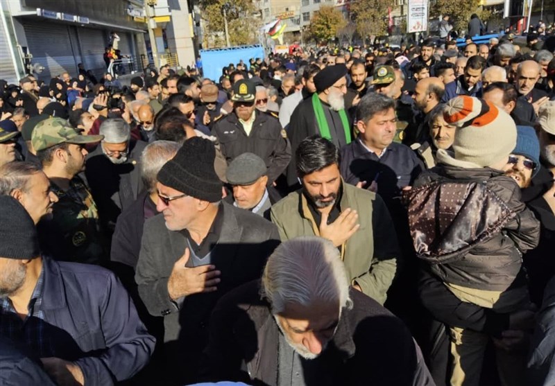 تشییع پیکر مطهر 8 شهید گمنام در کرج + تصاویر