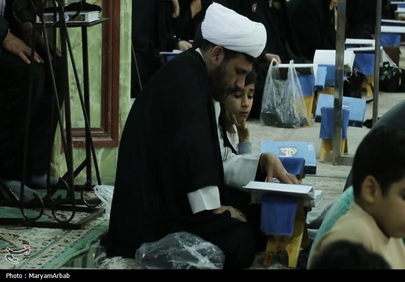 آیین جزءخوانی حرم هلال بن علی آران و بیدگل+تصویر