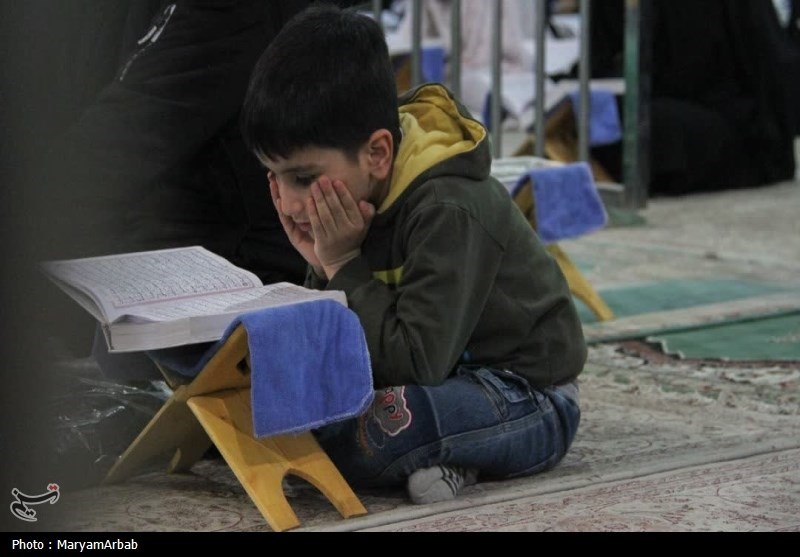 آیین جزءخوانی حرم هلال بن علی آران و بیدگل+تصویر