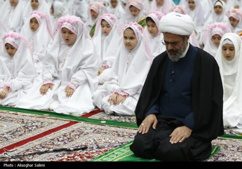 آیین جشن روزه اولیها در بجنورد برگزار شد