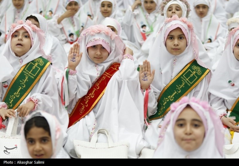 آیین جشن روزه اولیها در بجنورد برگزار شد