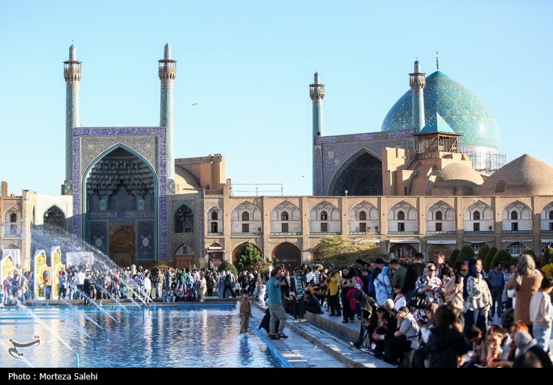 حال خوش مسافران نوروزی در نصف جهان/ اصفهان محبوب + فیلم