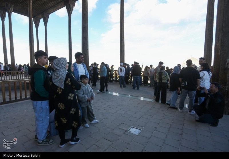 حال خوش مسافران نوروزی در نصف جهان/ اصفهان محبوب + فیلم