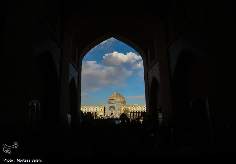 حال خوش مسافران نوروزی در نصف جهان/ اصفهان محبوب + فیلم