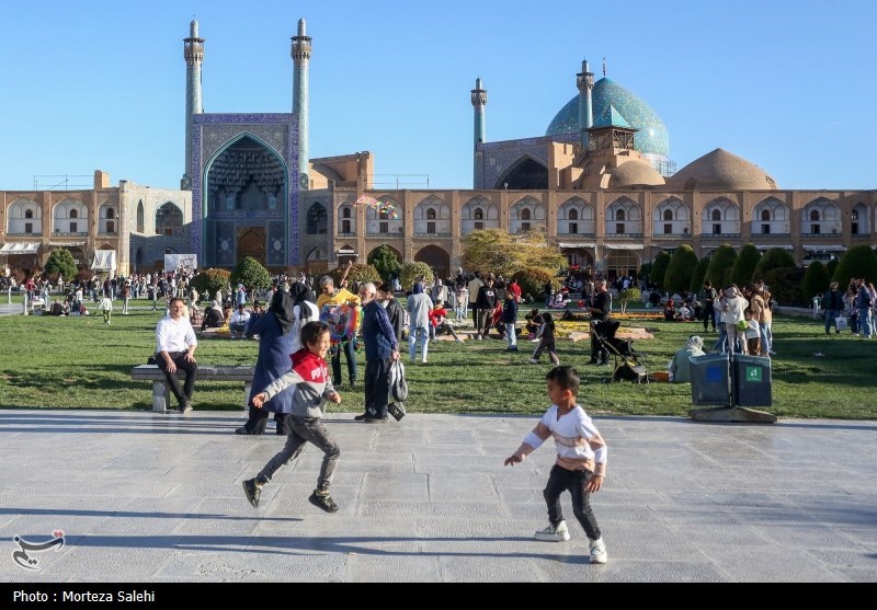حال خوش مسافران نوروزی در نصف جهان/ اصفهان محبوب + فیلم