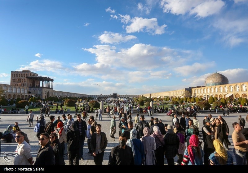 حال خوش مسافران نوروزی در نصف جهان/ اصفهان محبوب + فیلم