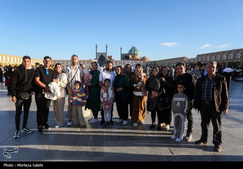 حال خوش مسافران نوروزی در نصف جهان/ اصفهان محبوب + فیلم