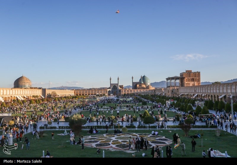 حال خوش مسافران نوروزی در نصف جهان/ اصفهان محبوب + فیلم