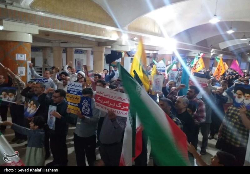 تجمع بوشهریها در محکومیت تجاوز آمریکا به خاک ایران +تصویر