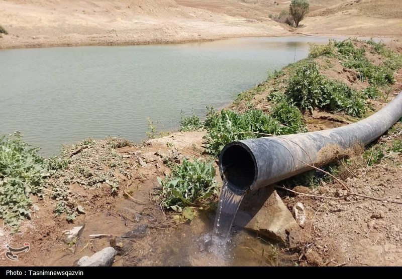 نجات مزارع تشنه تاکستان با طرح «آبخیز تا جالیز»