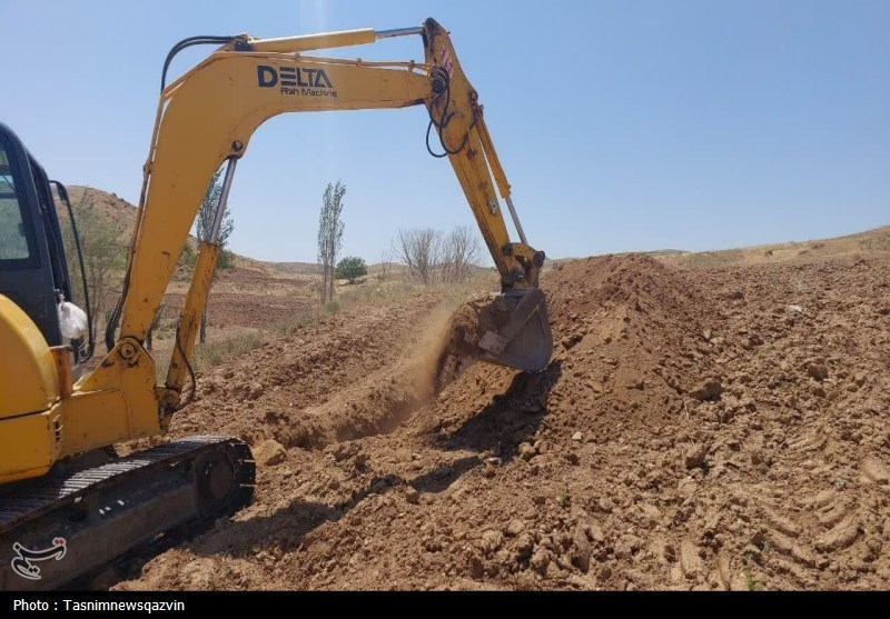 نجات مزارع تشنه تاکستان با طرح «آبخیز تا جالیز»