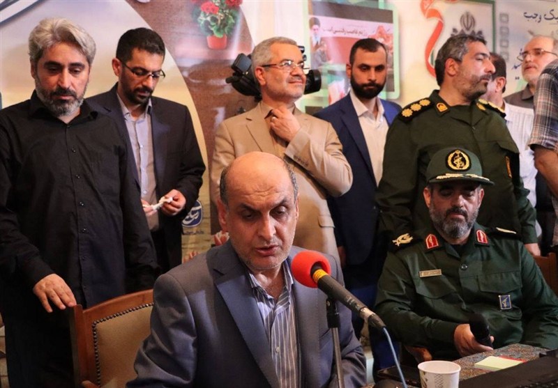 افتتاح نمایشگاه فرهنگی و هنری «پرچمدار حماسه و مقاومت» در رشت