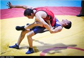 طلای کشتی ناشنوایان ایران بر گردن مهدی بزی قهرمان سیستانی