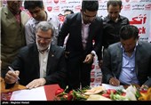 امضای قرارداد سه ساله علی دایی با باشگاه پرسپولیس