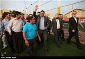 علی دایی سرمربی جدید تیم فوتبال پرسپولیس در ورزشگاه درفشی‌فر