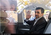بازگشت محمود احمدی نژاد به دانشگاه علم و صنعت