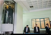گیرکردن آسانسور حامل محمود احمدی نژاد برای دقایقی در دانشگاه علم و صنعت