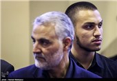 جهاد، فرزند شهید عماد مغنیه در مراسم ترحیم مادر سردار قاسم سلیمانی