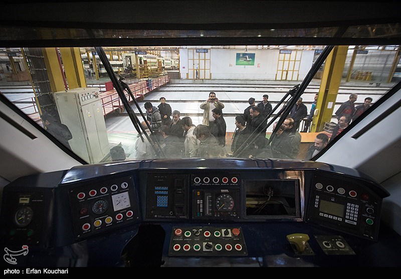 بازدید اعضای شورای شهر از واگن سازی و متروی تهران