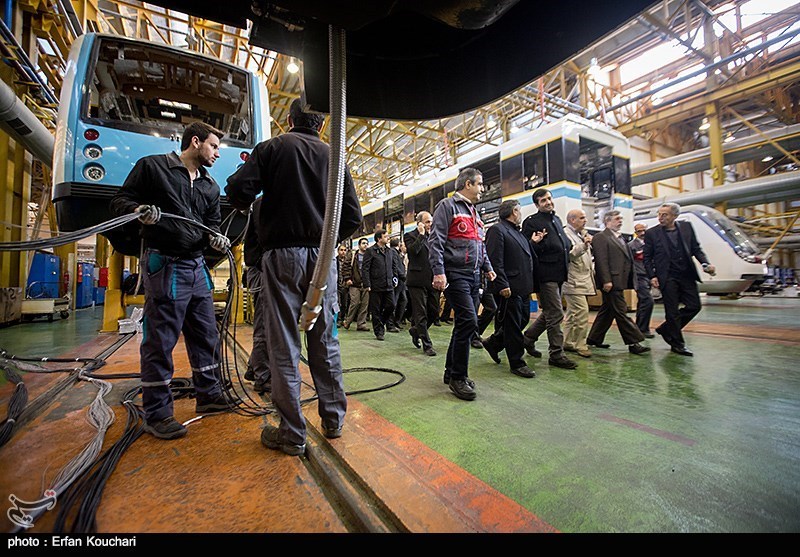 بازدید اعضای شورای شهر از واگن سازی و متروی تهران