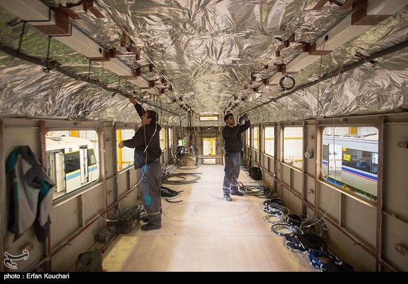 بازدید اعضای شورای شهر از واگن سازی و متروی تهران