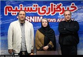 عکس یادگاری حمید نعمت الله،رخشان بنی اعتماد و رضا میرکریمی در پایان میزگرد سینمای اجتماعی ایران در خبرگزاری تسنیم