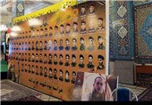 تصاویر شهدای حزب الله در بارگاه مطهر سیده خوله دختر امام حسین(ع) در بعلبک